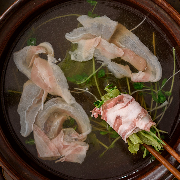 【12256】日本の米育ち金華豚ロース・バラ　豚しゃぶつゆ鍋ギフト（4人前）JHS-56[冷凍便]